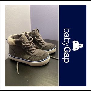 NWT faux shearling high tops -  Toddler Sz…